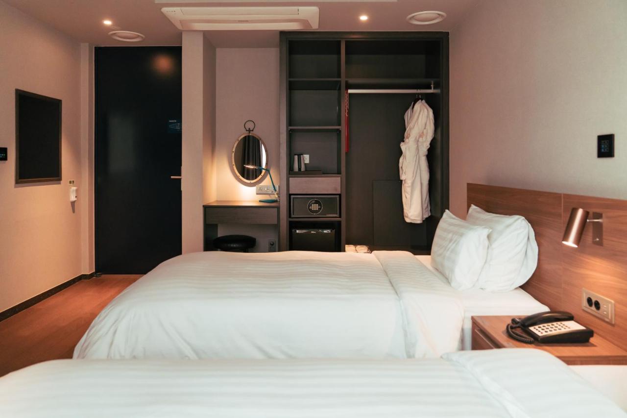 Dears Myeongdong Hotel Сеул Екстериор снимка